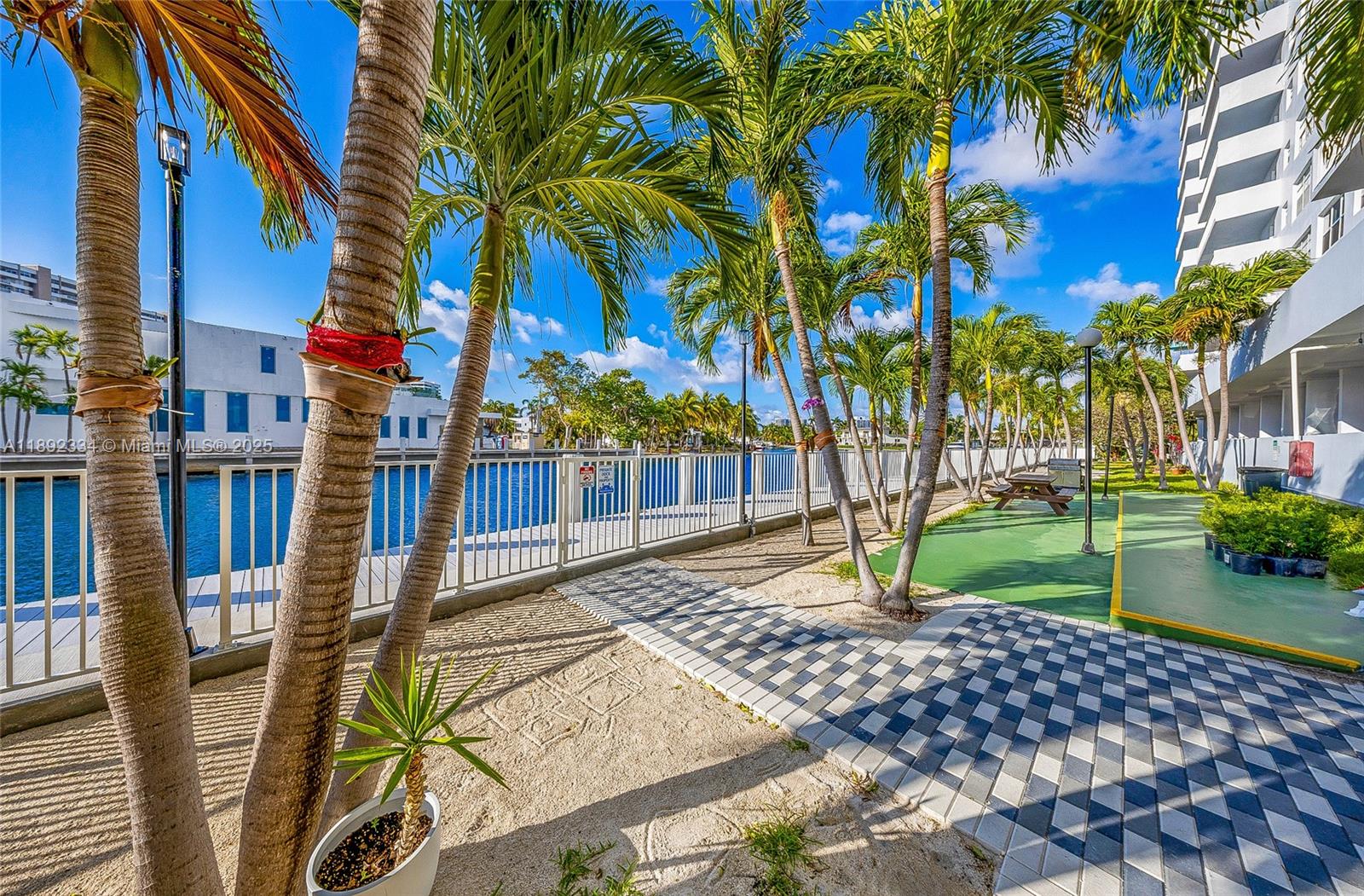 GOLDEN SURF TOWERS CONDO - Residential