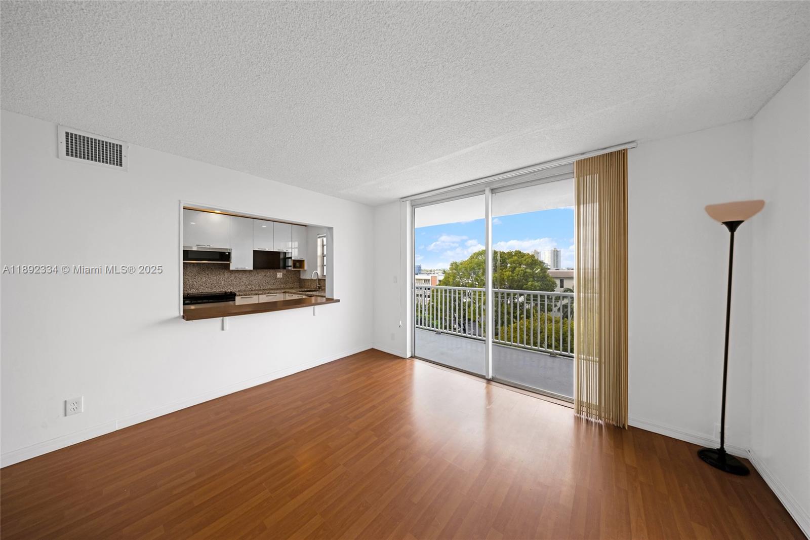 GOLDEN SURF TOWERS CONDO - Residential