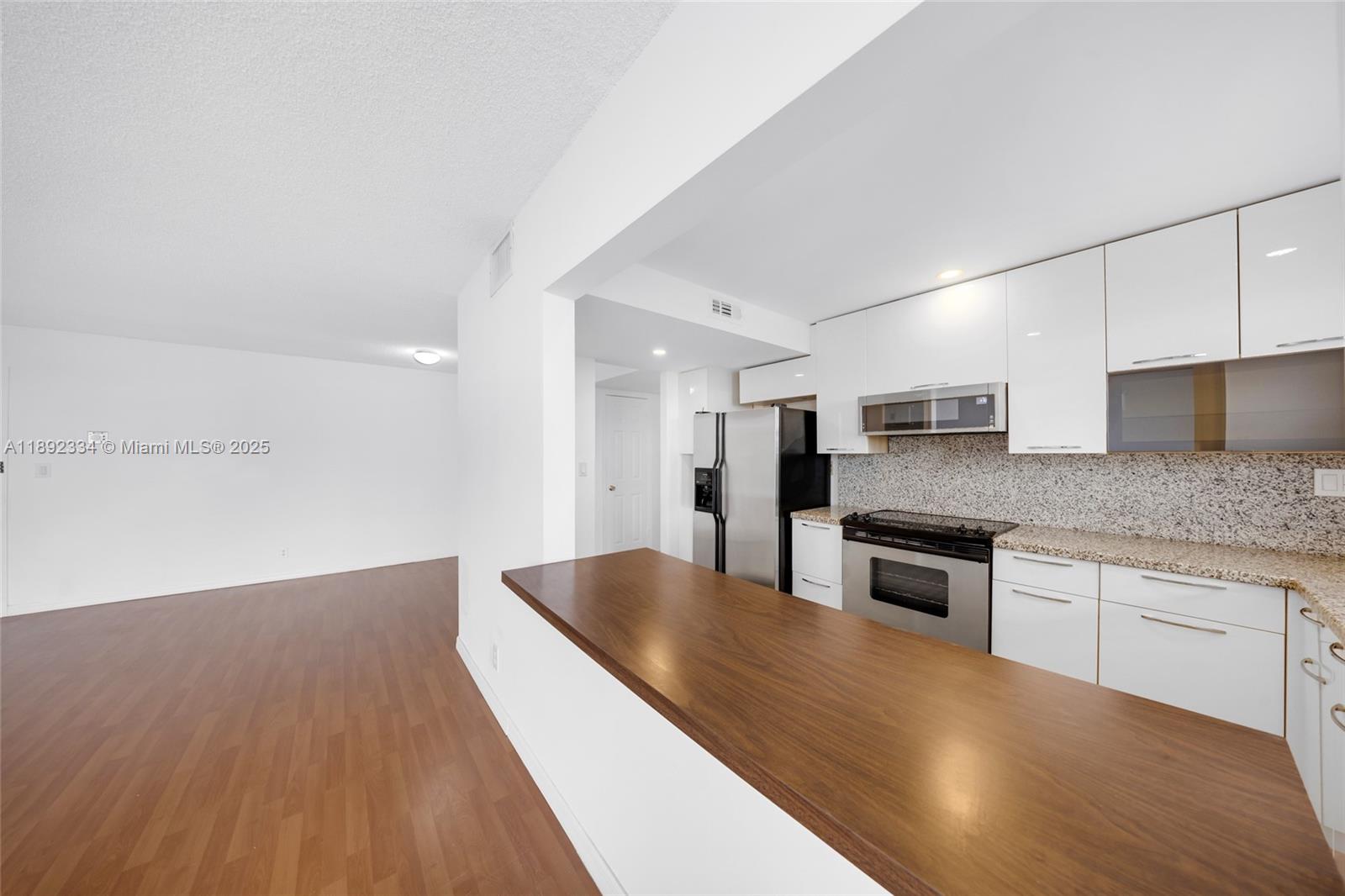 GOLDEN SURF TOWERS CONDO - Residential