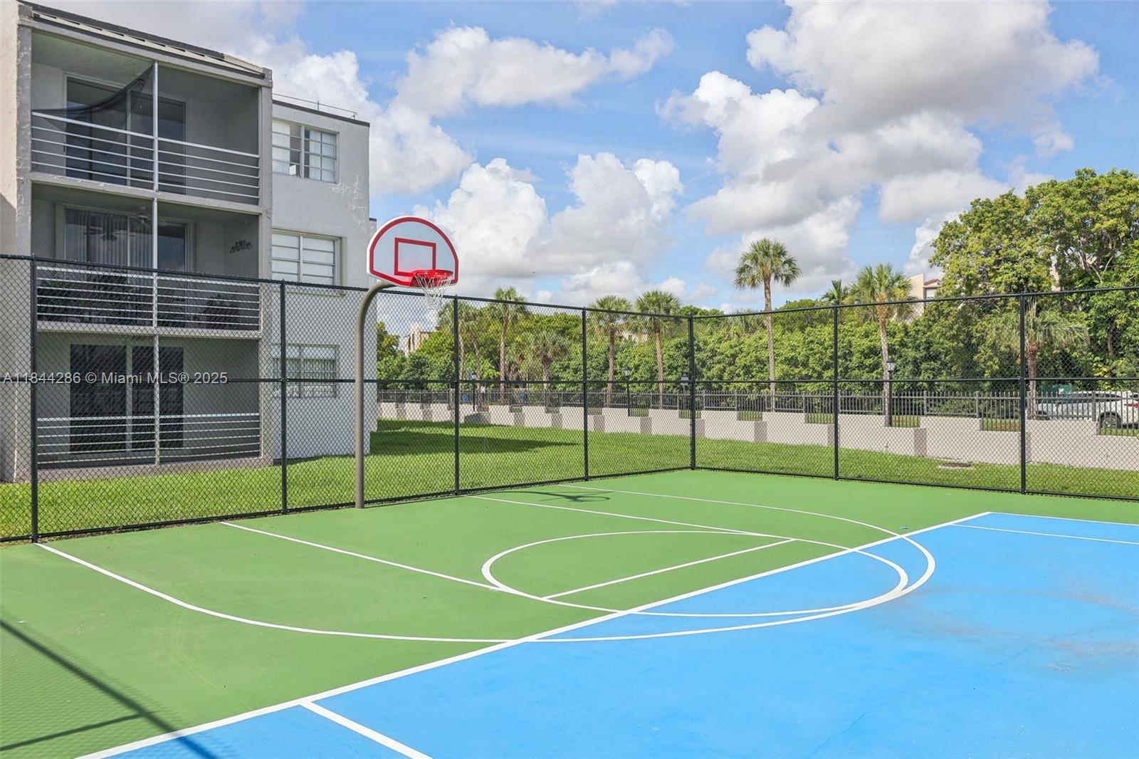 EL CONQUISTADOR NORTH CON - Residential