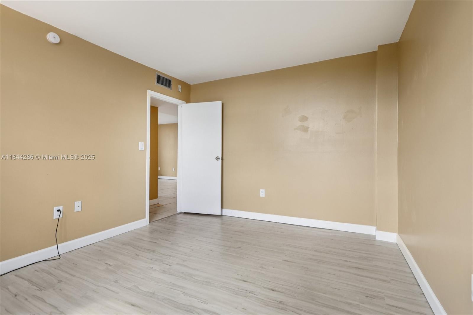 EL CONQUISTADOR NORTH CON - Residential