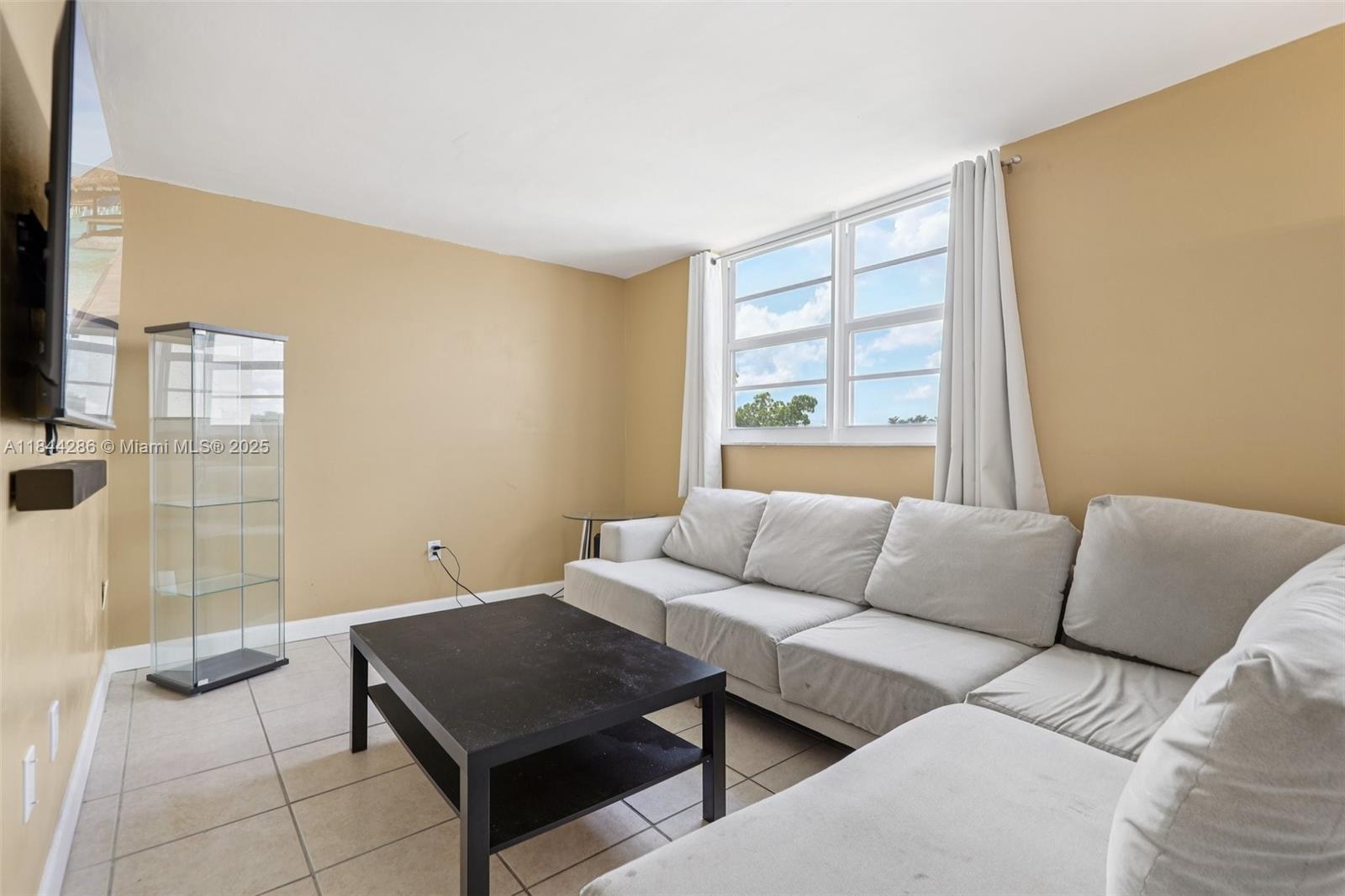 EL CONQUISTADOR NORTH CON - Residential