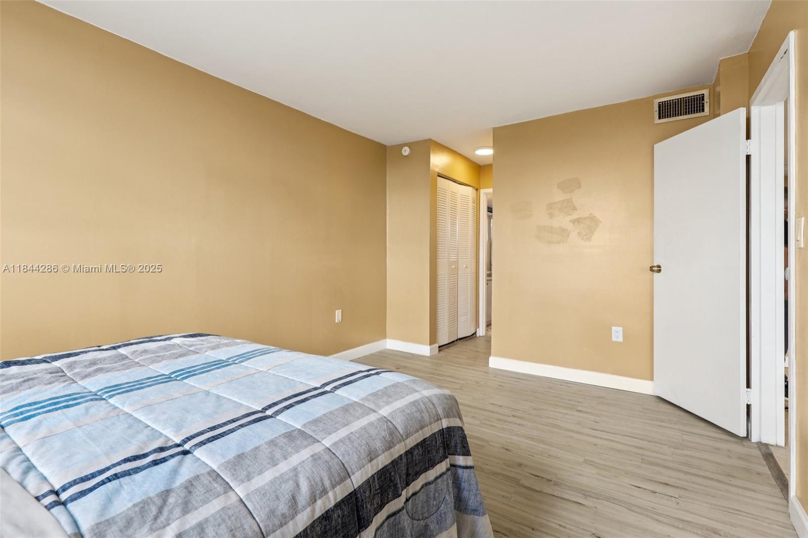 EL CONQUISTADOR NORTH CON - Residential