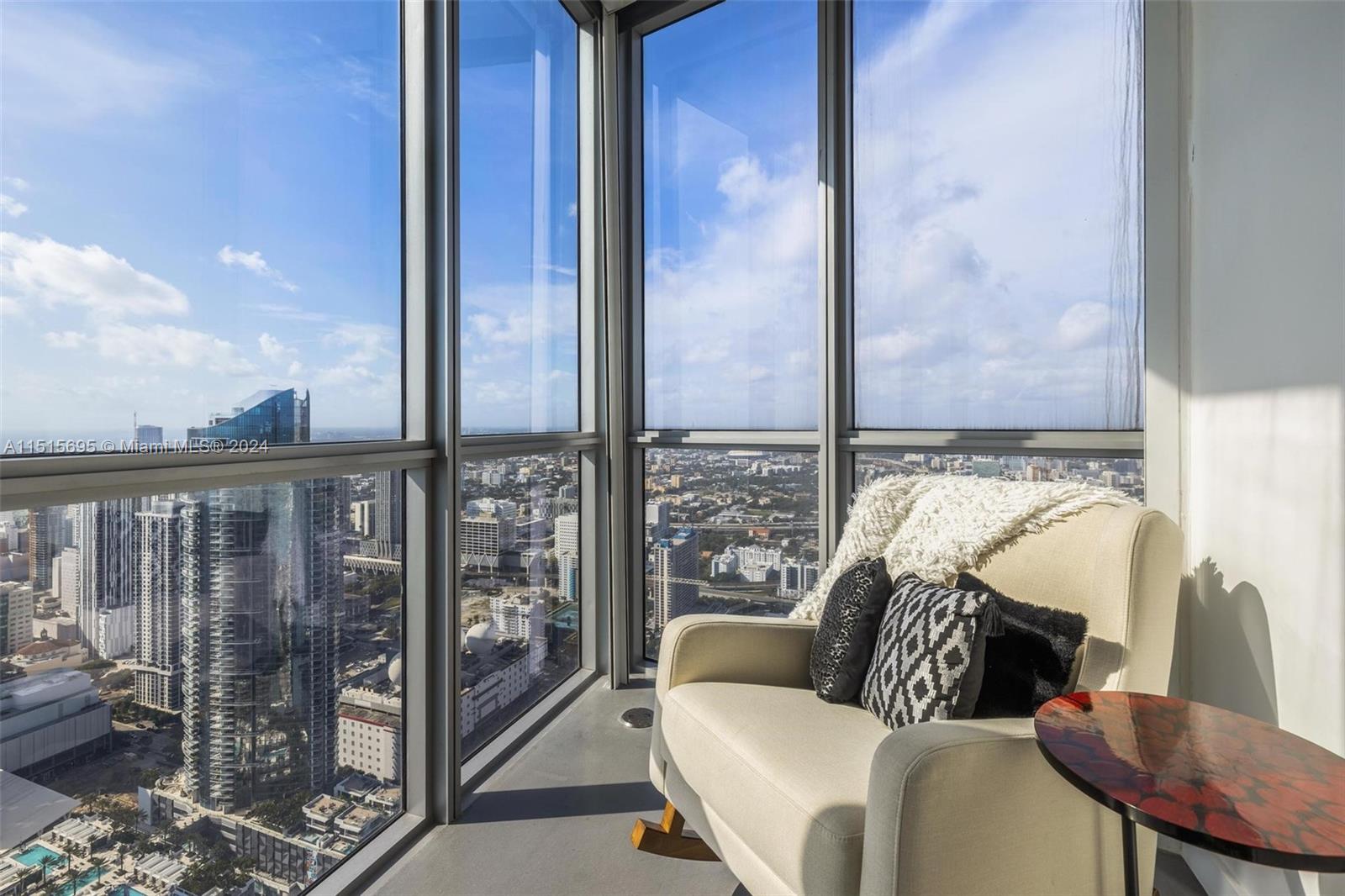 MARQUIS CONDO - Residential