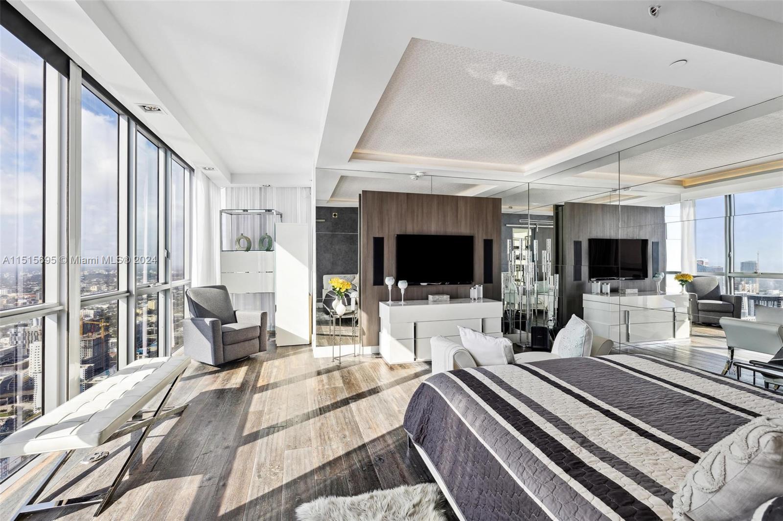 MARQUIS CONDO - Residential