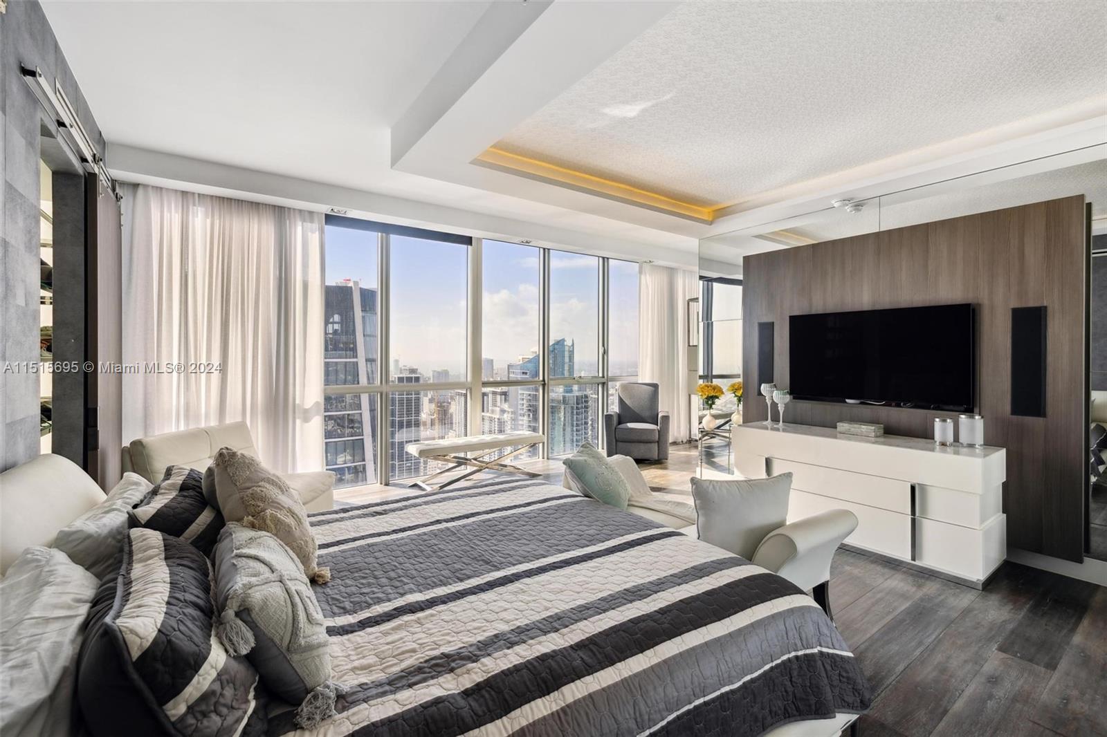 MARQUIS CONDO - Residential