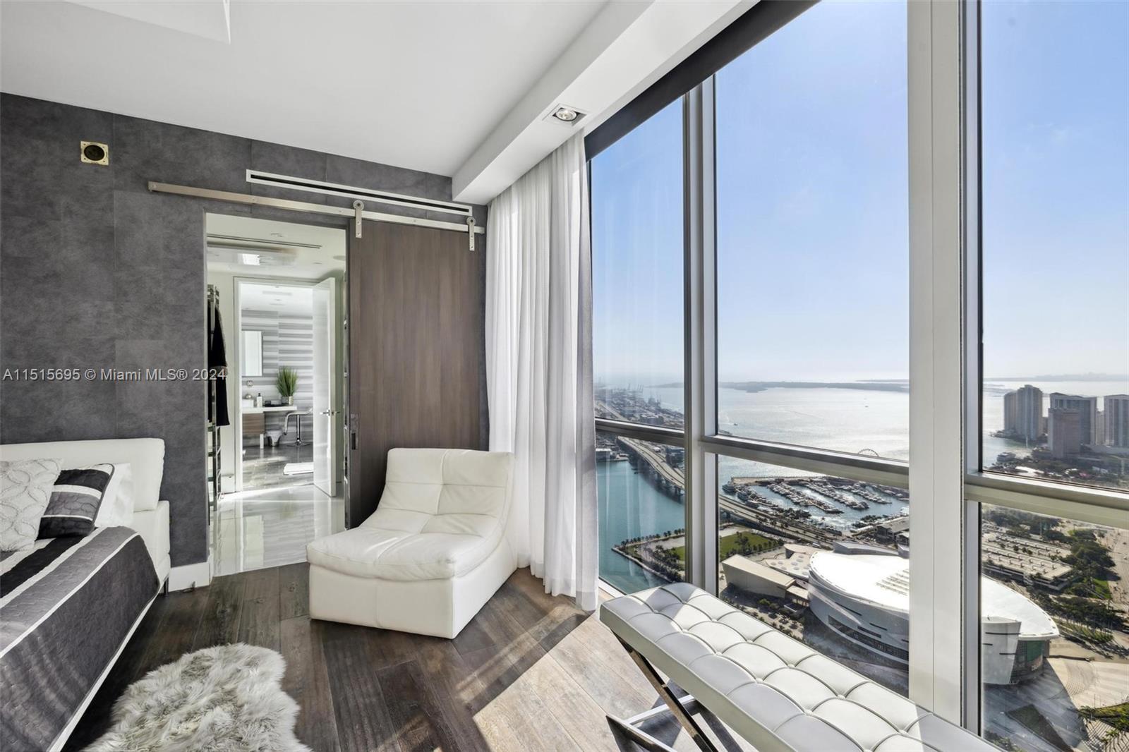 MARQUIS CONDO - Residential