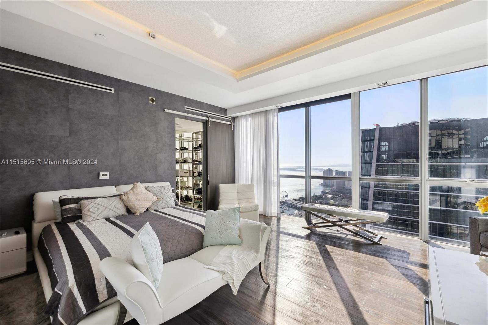 MARQUIS CONDO - Residential