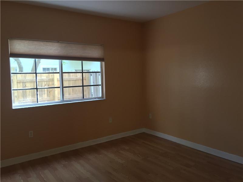 CARIBBEAN ISLES VILLAS CO - Residential Lease