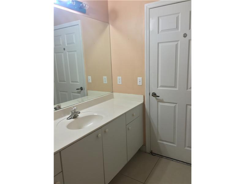 CARIBBEAN ISLES VILLAS CO - Residential Lease