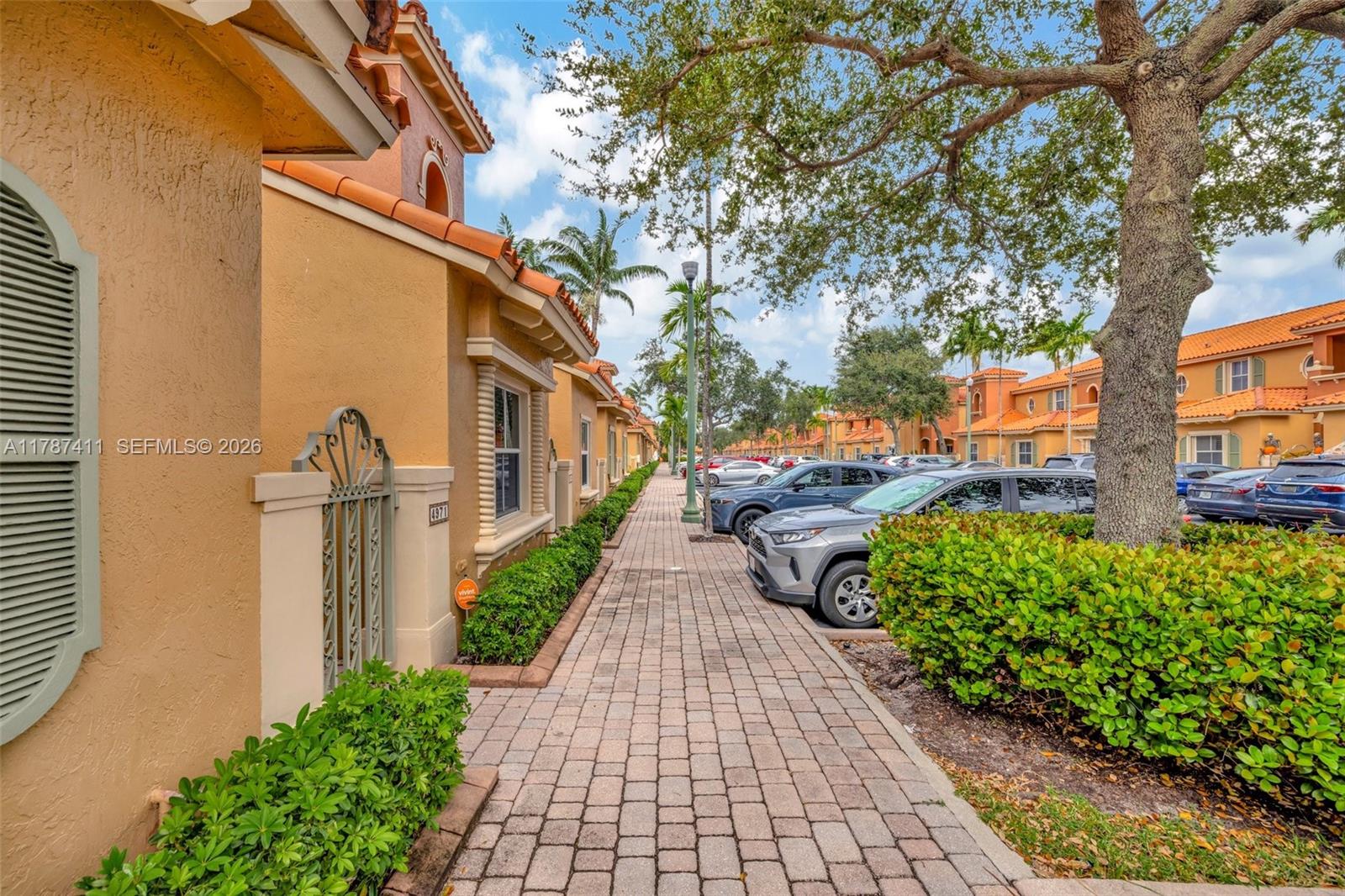 4971 Leeward Ln 3004