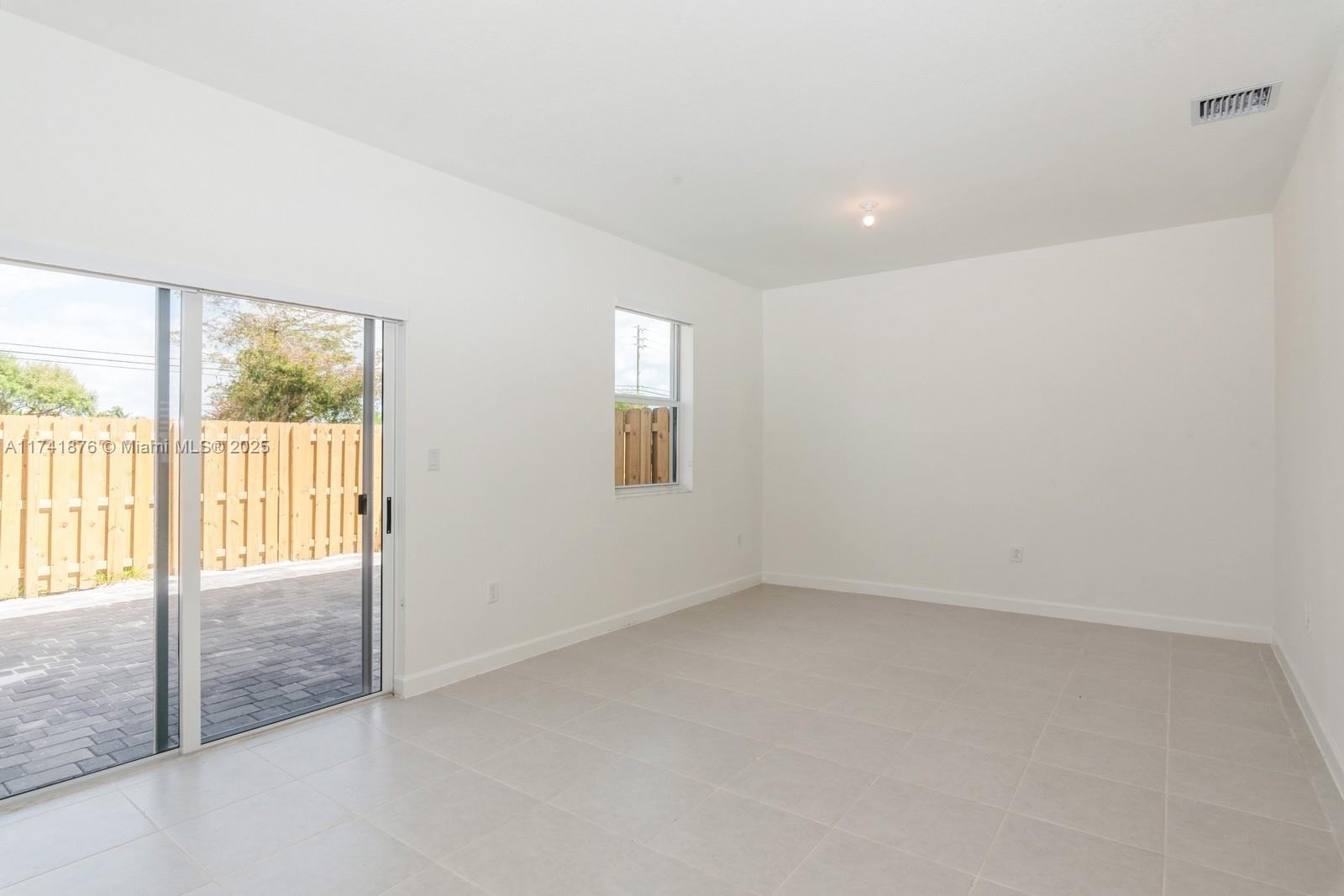 CEDAR POINTE - Residential