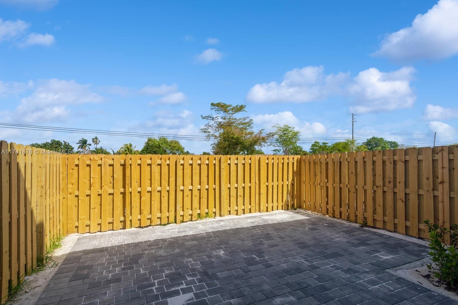 CEDAR POINTE - Residential