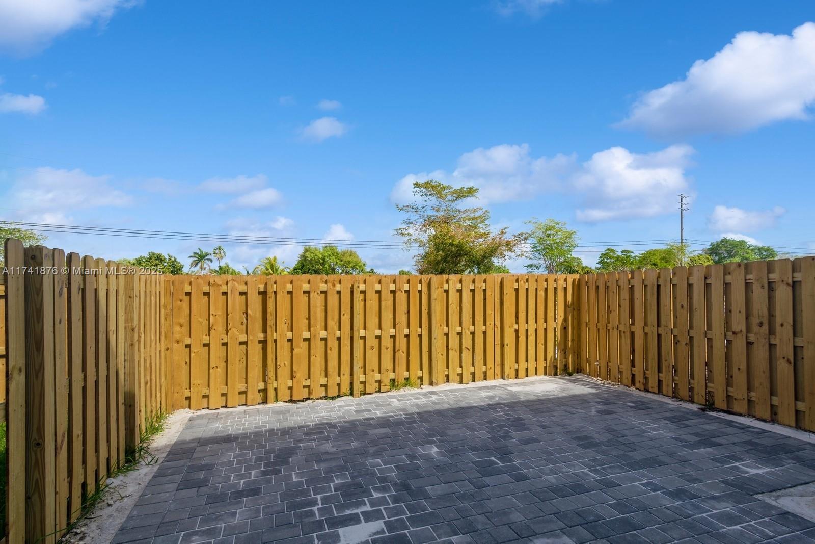 CEDAR POINTE - Residential