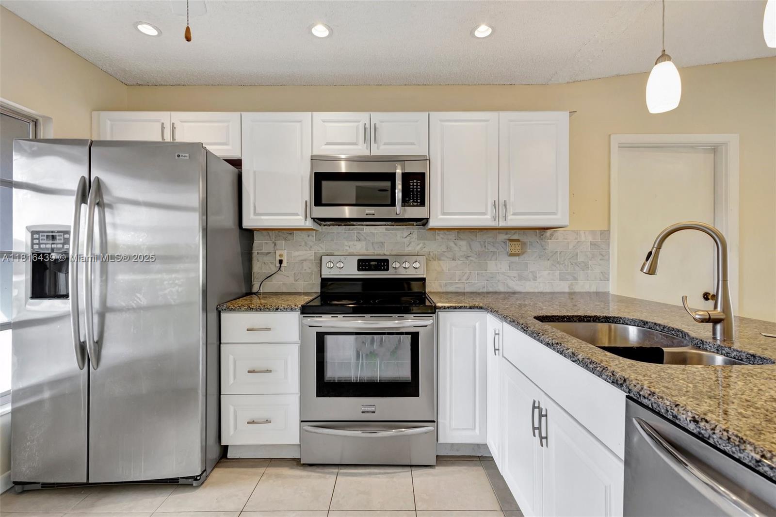 KINGS POINT 13 - Residential Lease