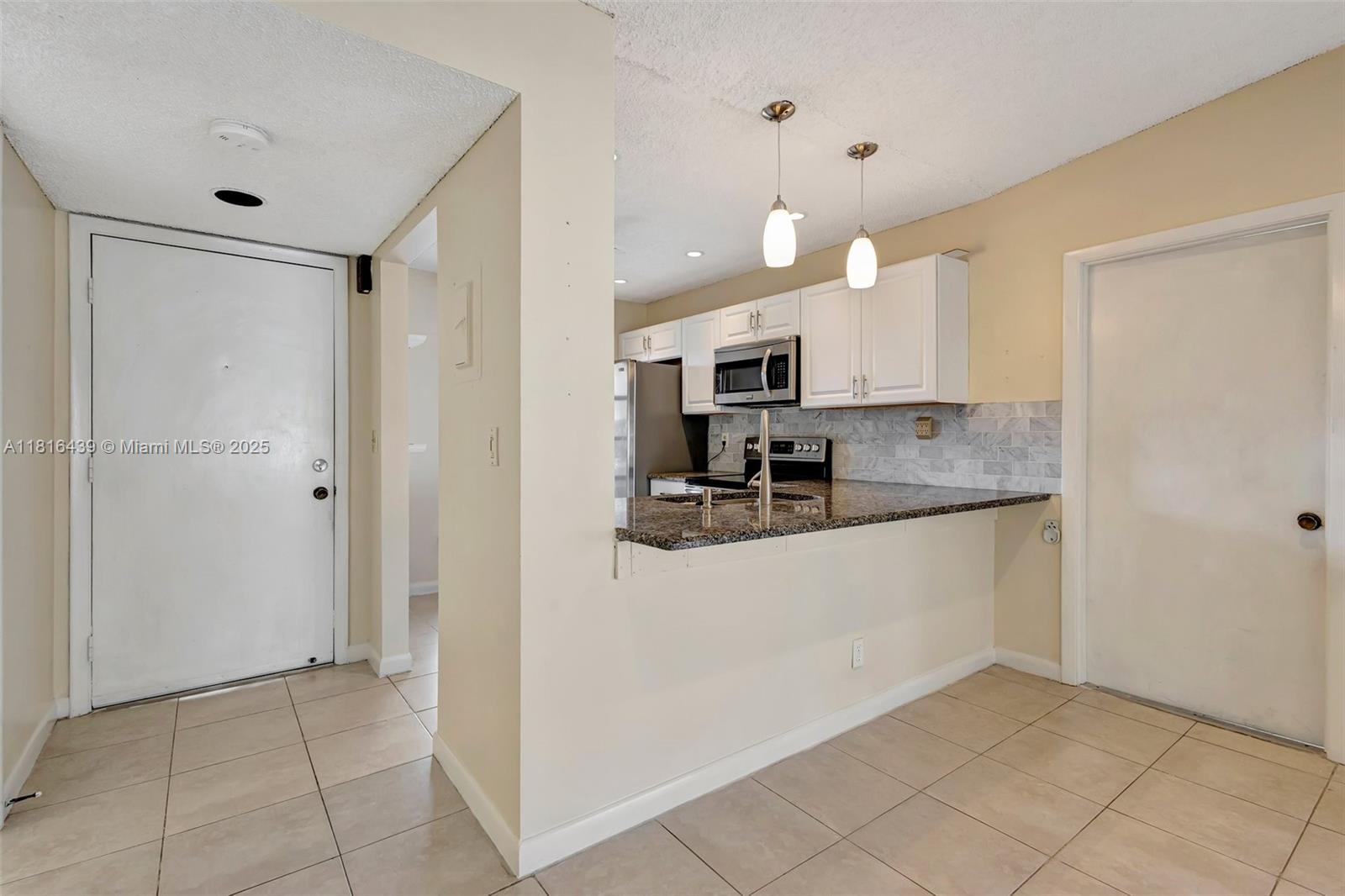 KINGS POINT 13 - Residential Lease