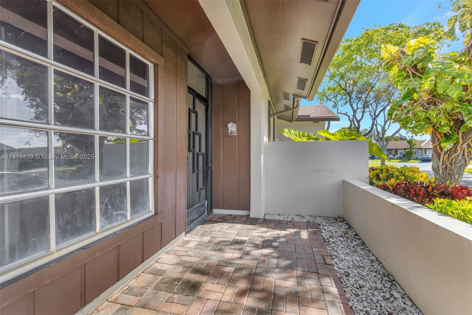 KINGS POINT 13 - Residential Lease