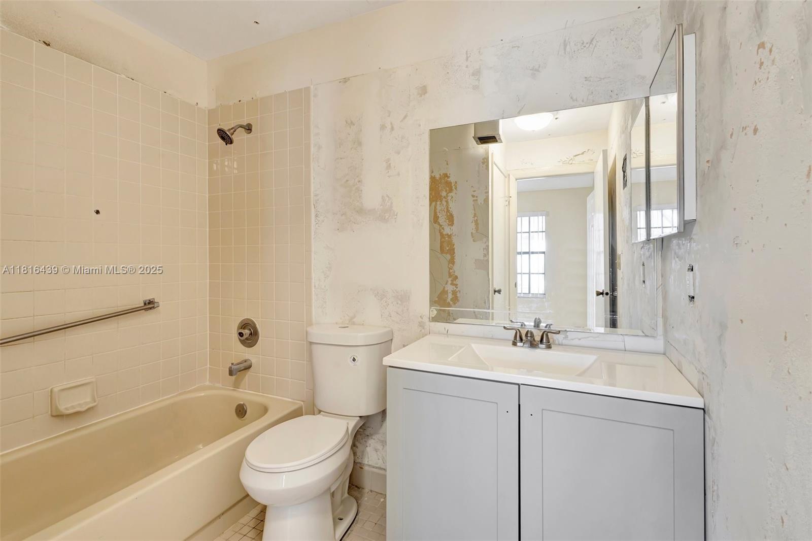 KINGS POINT 13 - Residential Lease