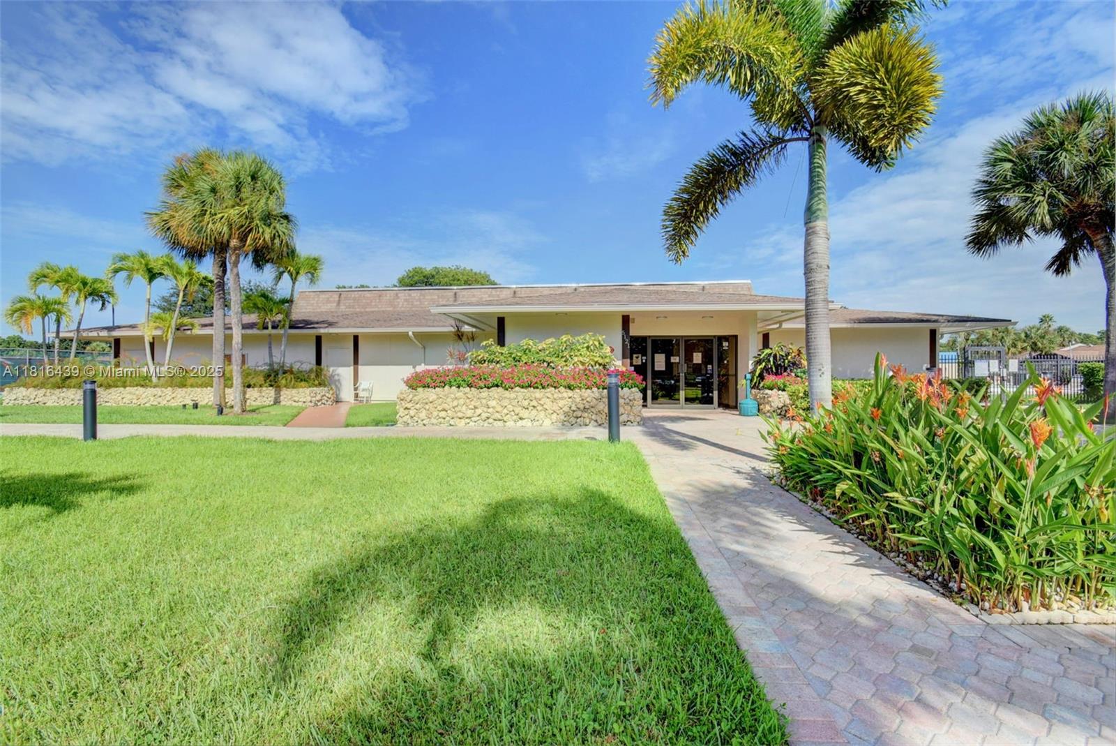 KINGS POINT 13 - Residential Lease