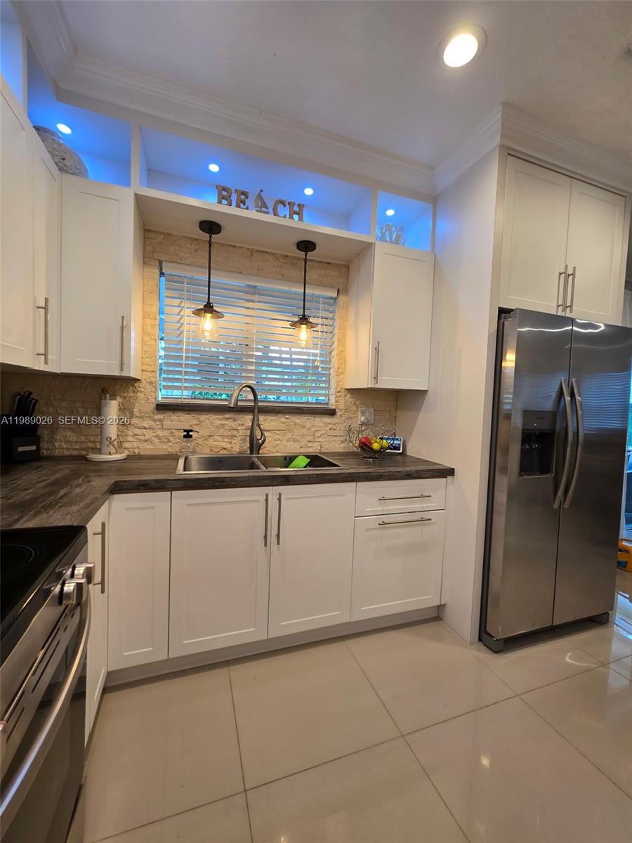 BIMINI AT THE OASIS - Residential Lease