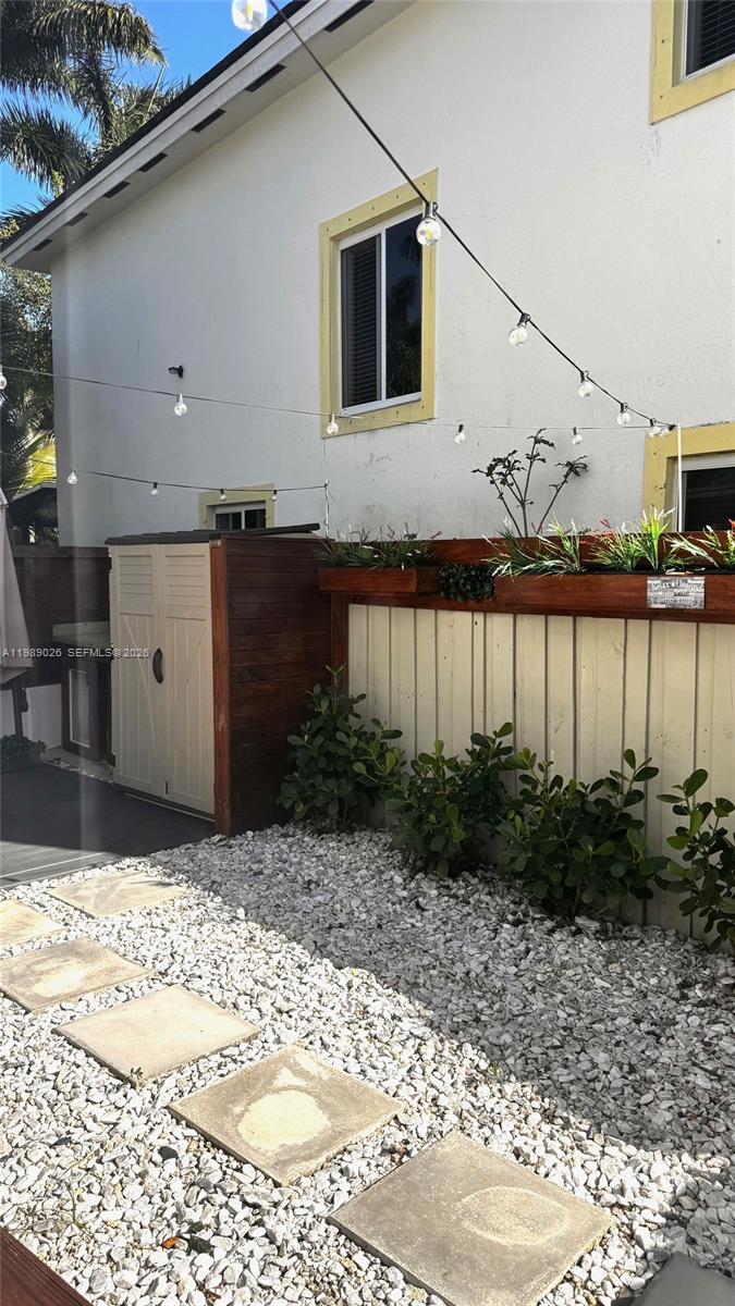 BIMINI AT THE OASIS - Residential Lease