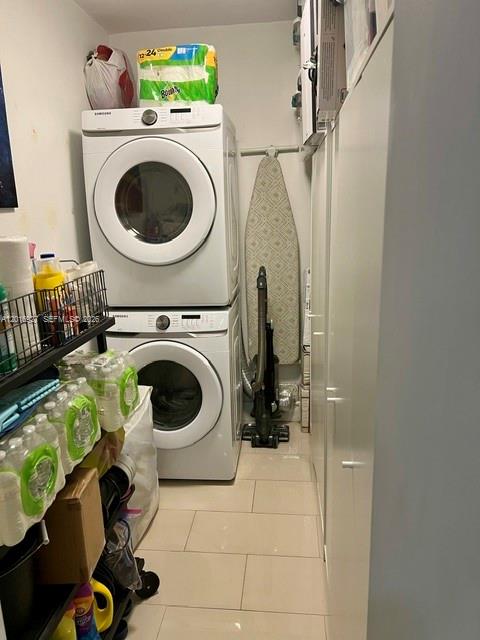 NORTHGATE TOWNHOUSE CONDO - Residential
