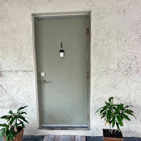 1701 NE 115th St 1A Miami FL 33181