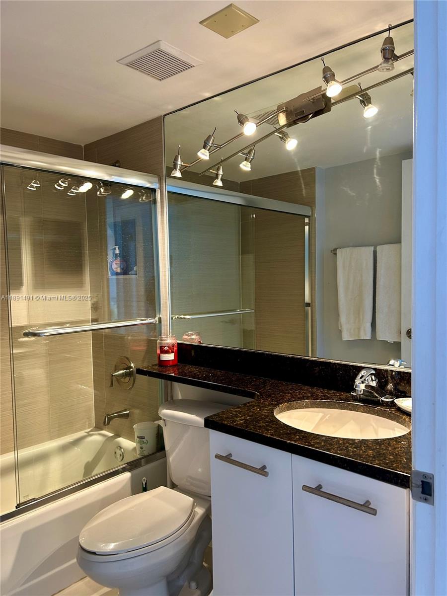 PARC CENTRAL AVENTURA EAS - Residential Lease