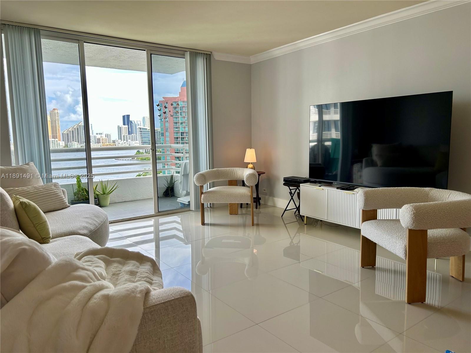 PARC CENTRAL AVENTURA EAS - Residential Lease