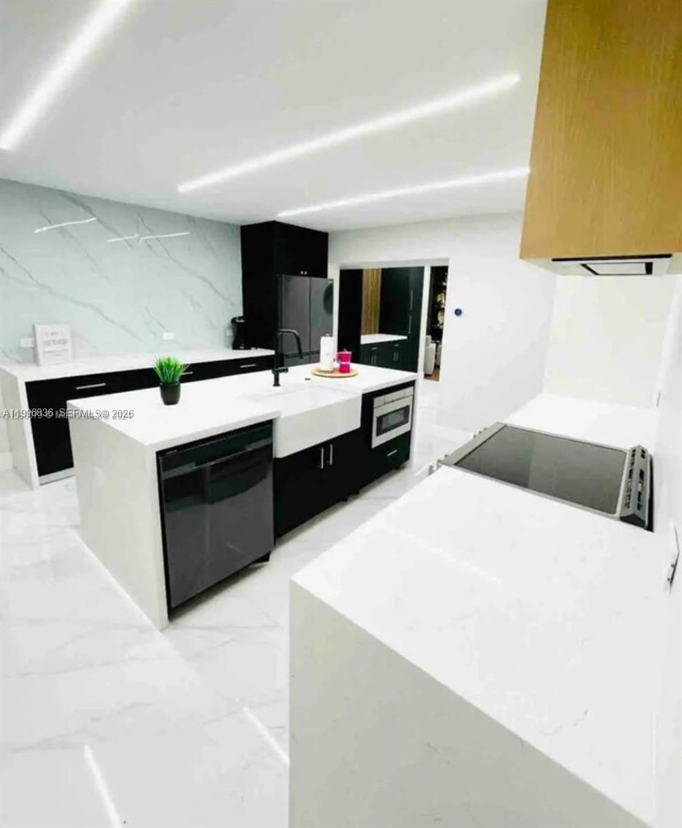 2612 SW 12th St Main