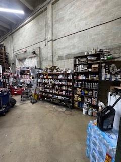 3595 NW 31st St