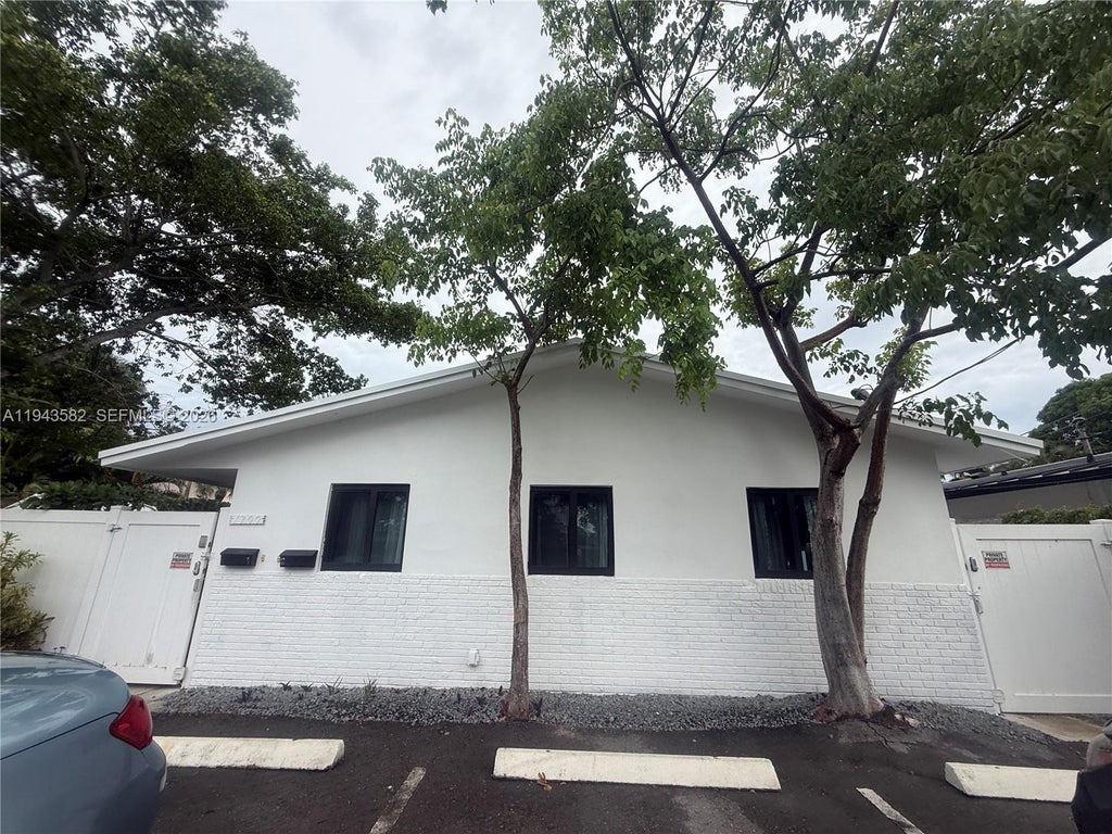 Photo of 1700 SW 20th St, Fort Lauderdale, FL 33315 (MLS # A11943582)