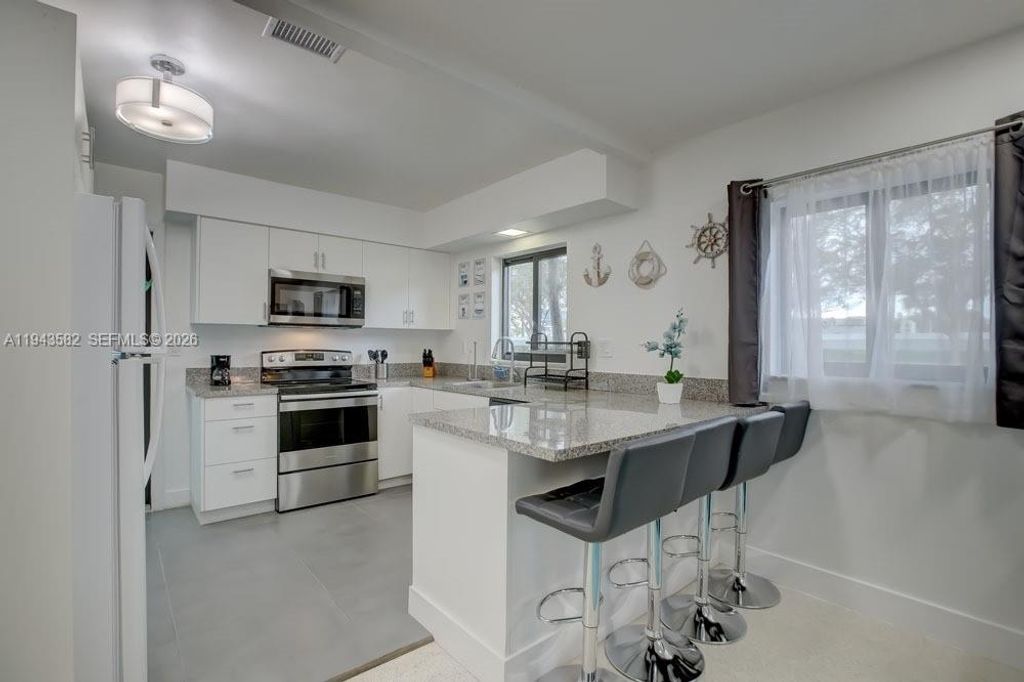 Photo of 1700 SW 20th St, Fort Lauderdale, FL 33315 (MLS # A11943582)