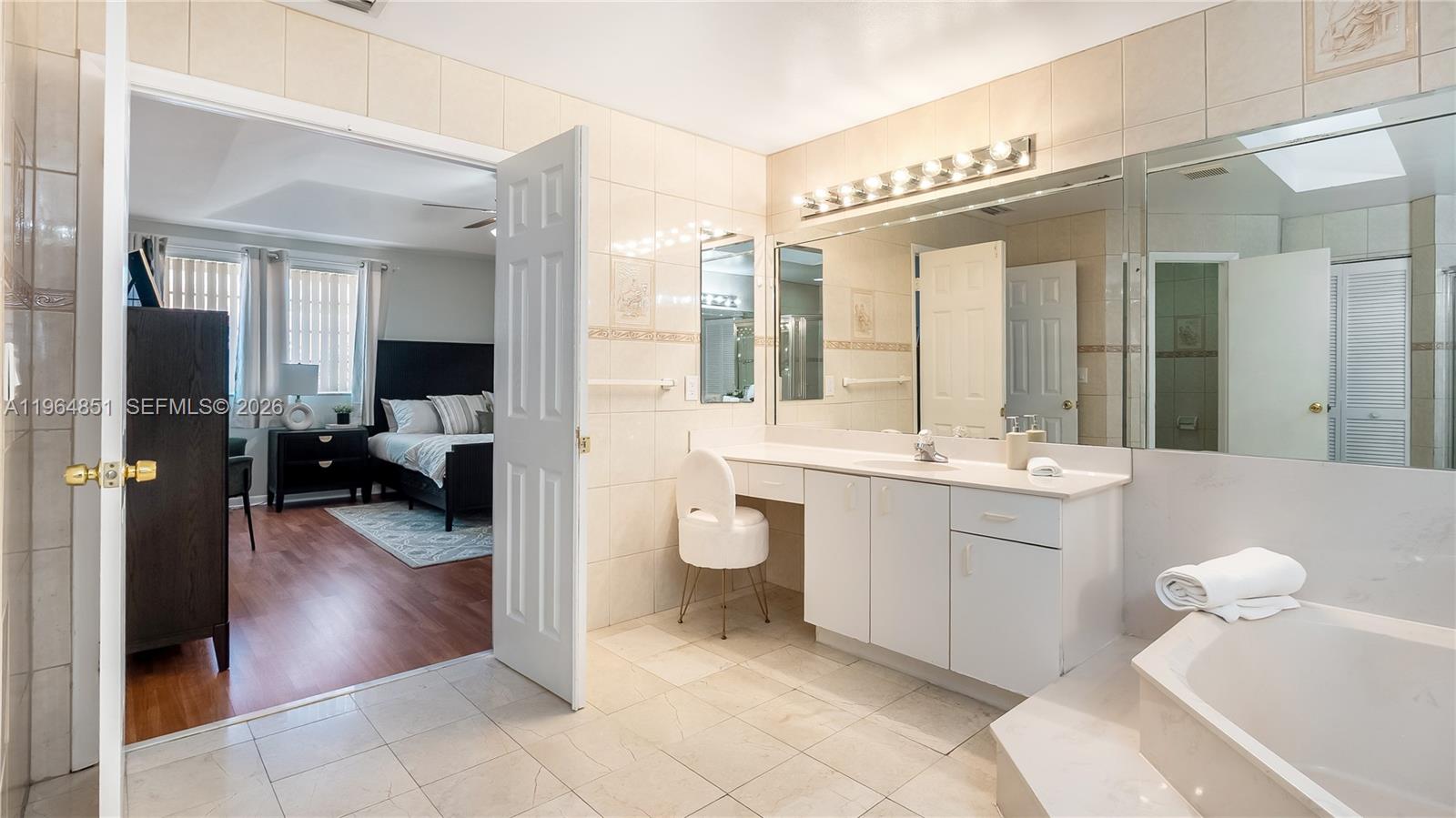 SAWGRASS ESTATES NORTH - Residential