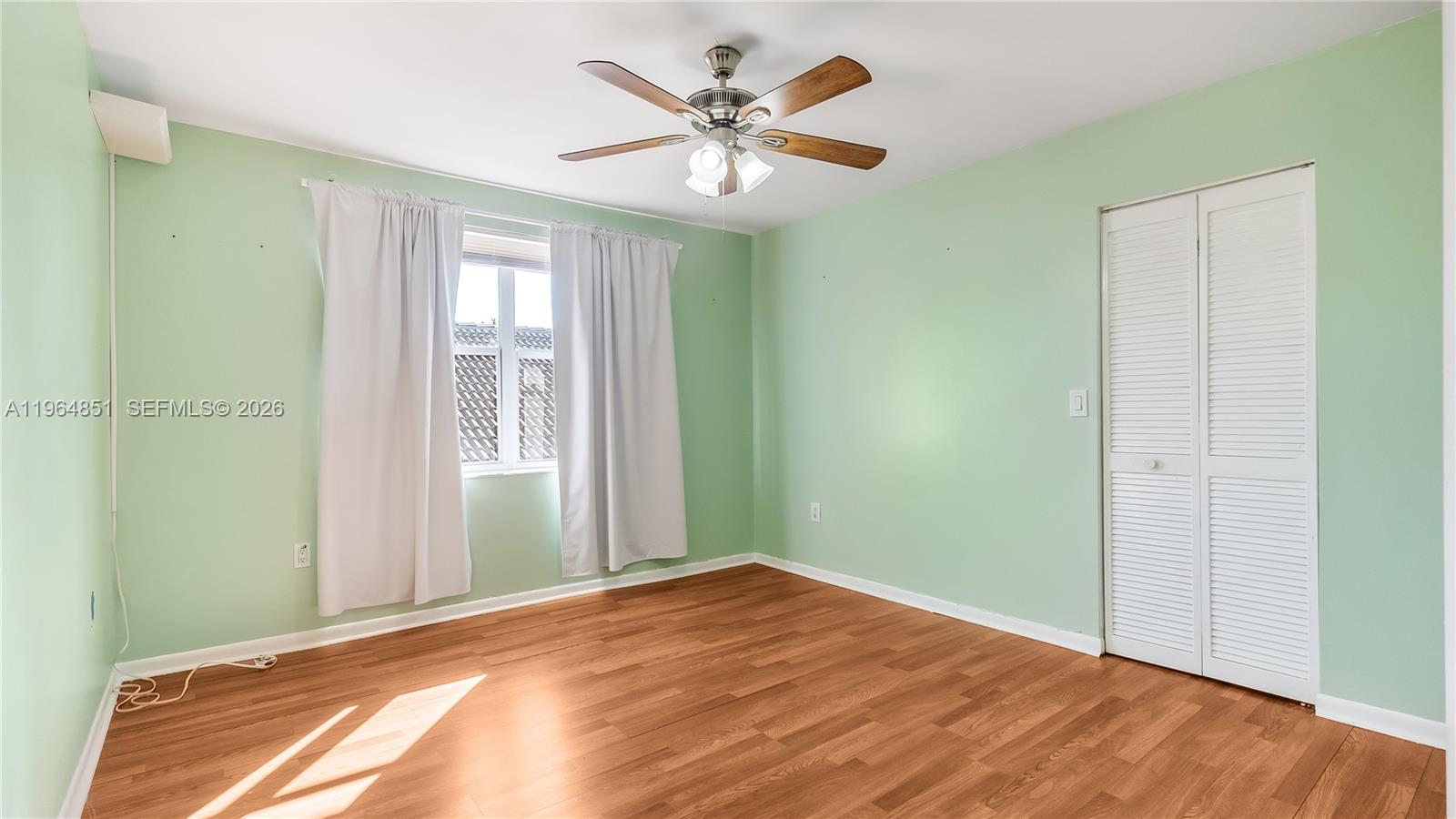 SAWGRASS ESTATES NORTH - Residential