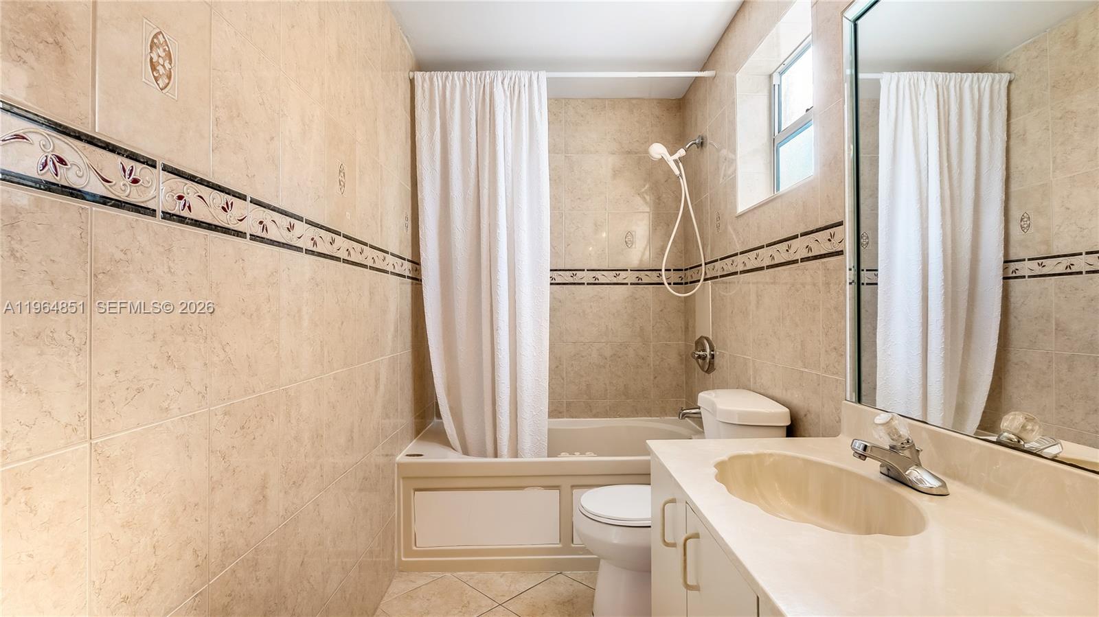 SAWGRASS ESTATES NORTH - Residential