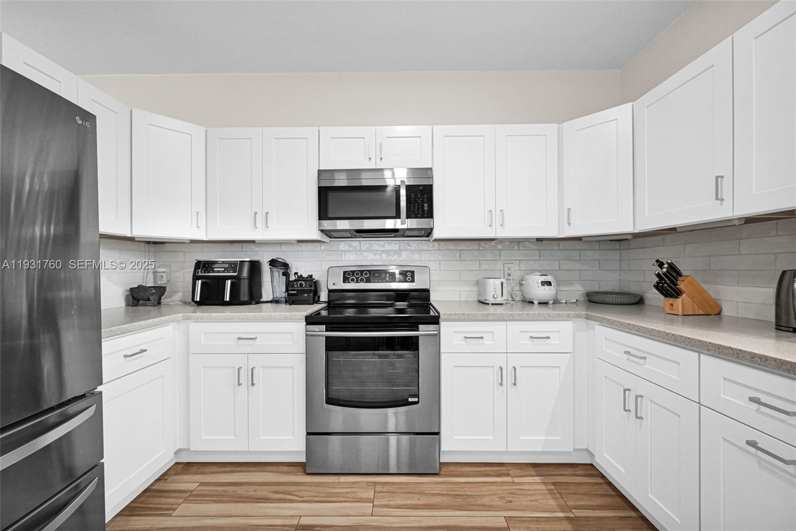 WEST LAKE VILLAGE PLAT - Residential