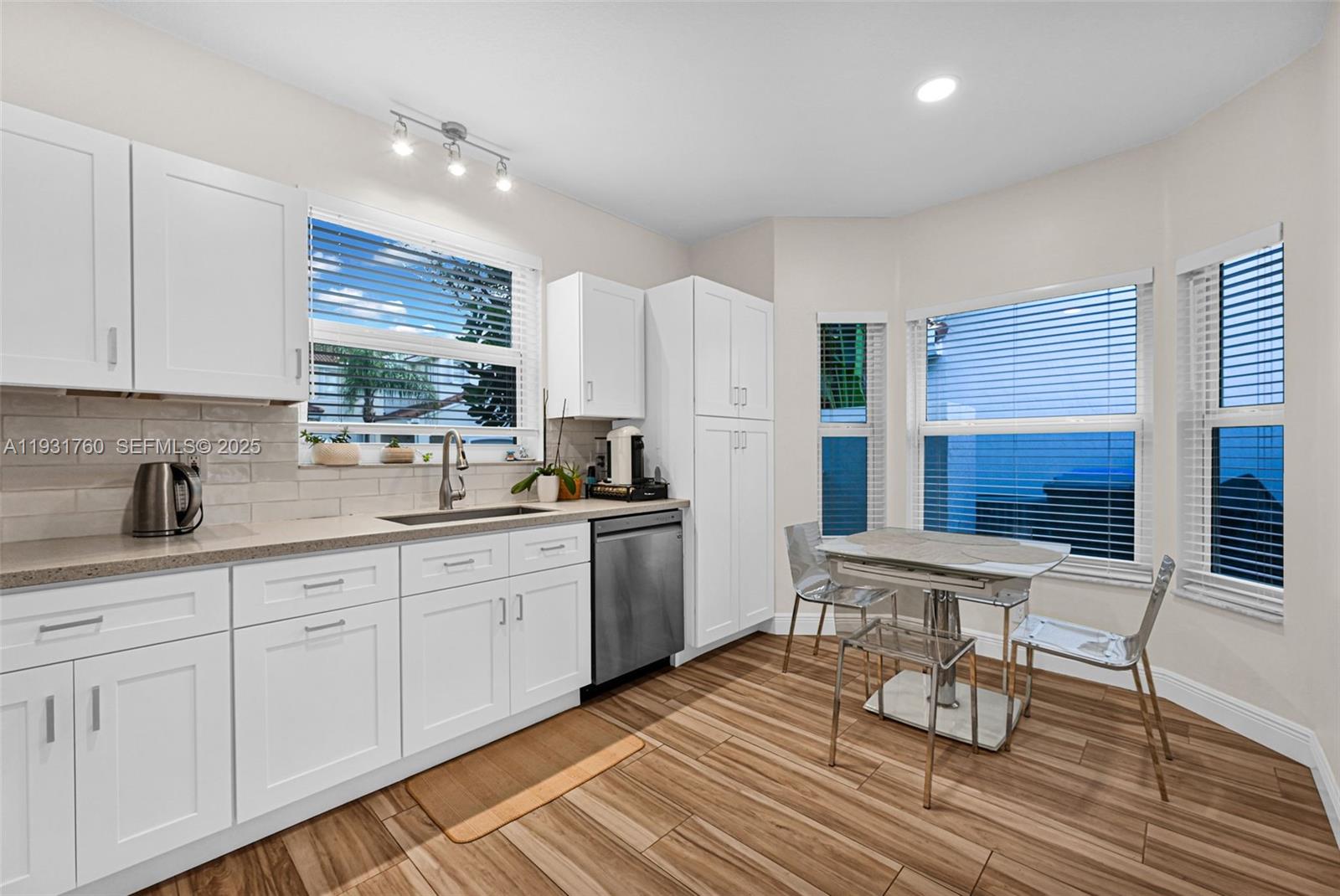 WEST LAKE VILLAGE PLAT - Residential