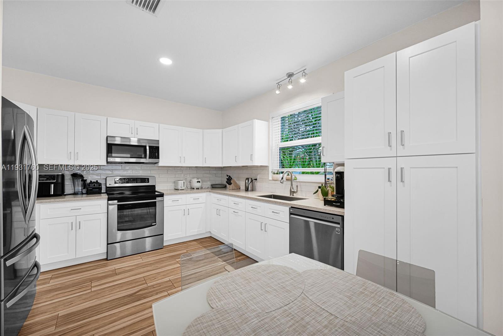 WEST LAKE VILLAGE PLAT - Residential