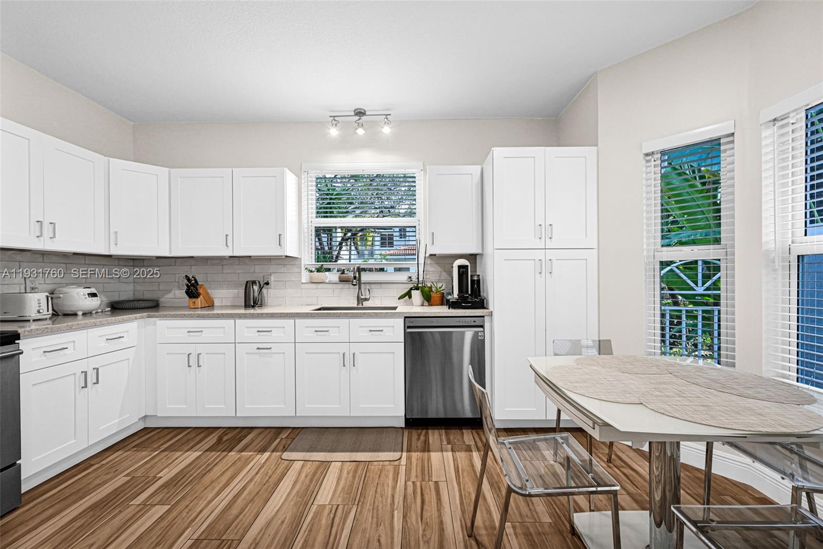 WEST LAKE VILLAGE PLAT - Residential