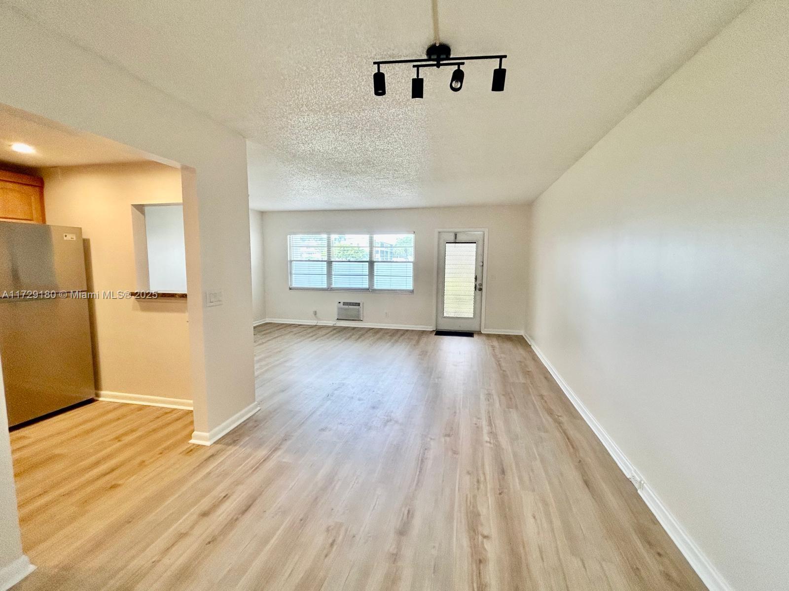 FANSHAW AT CENTURY VILLAG - Residential Lease