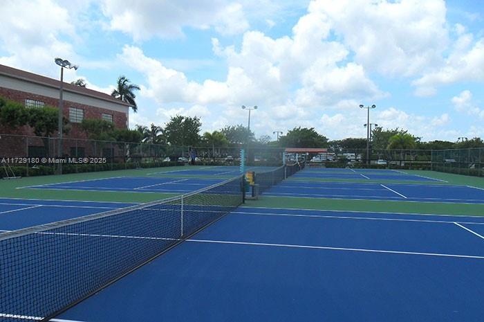 FANSHAW AT CENTURY VILLAG - Residential Lease