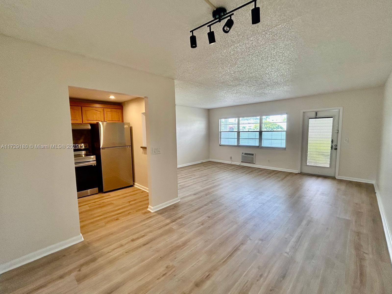FANSHAW AT CENTURY VILLAG - Residential Lease