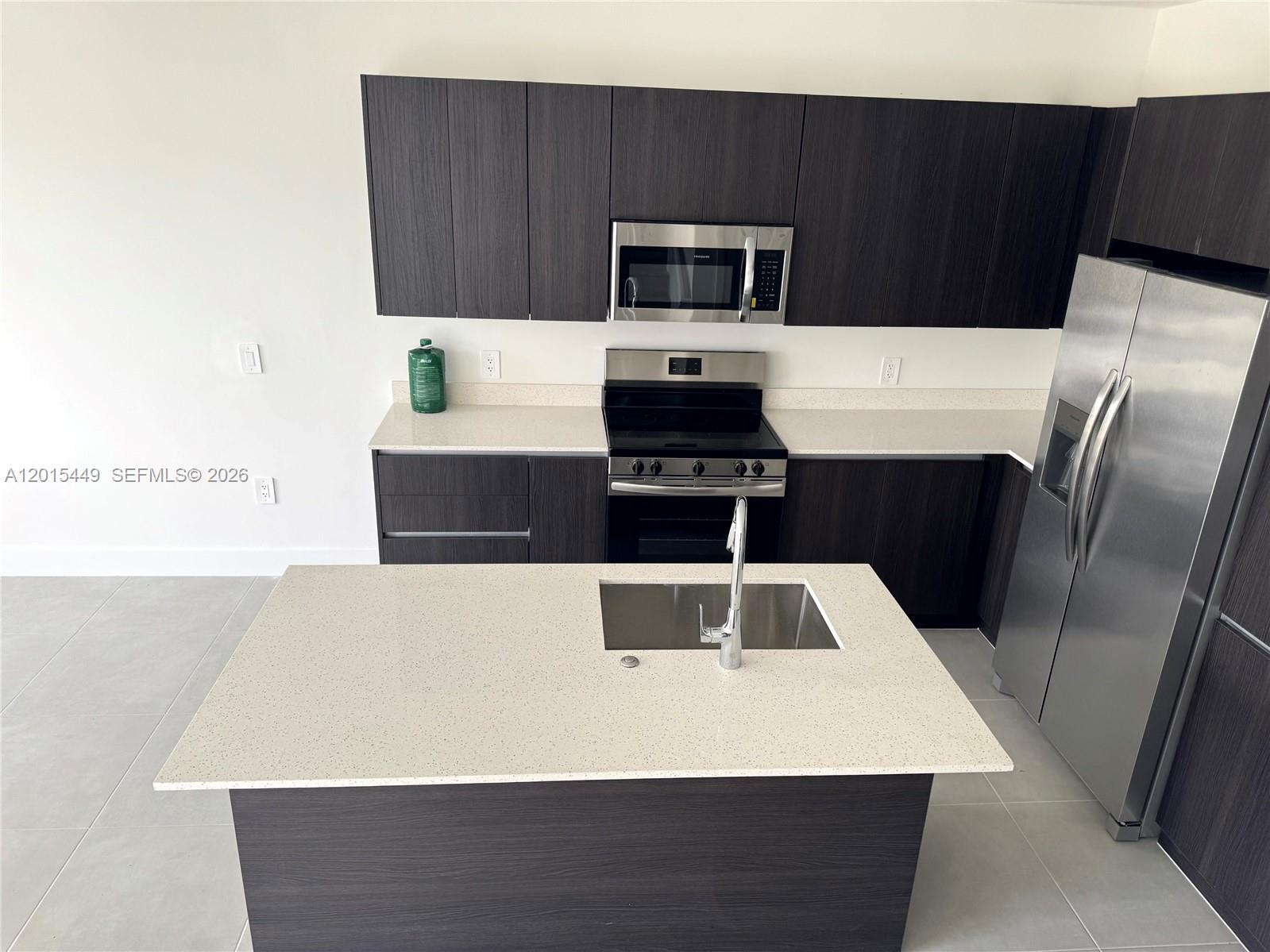 CENTURY PARK SQUARE - Residential