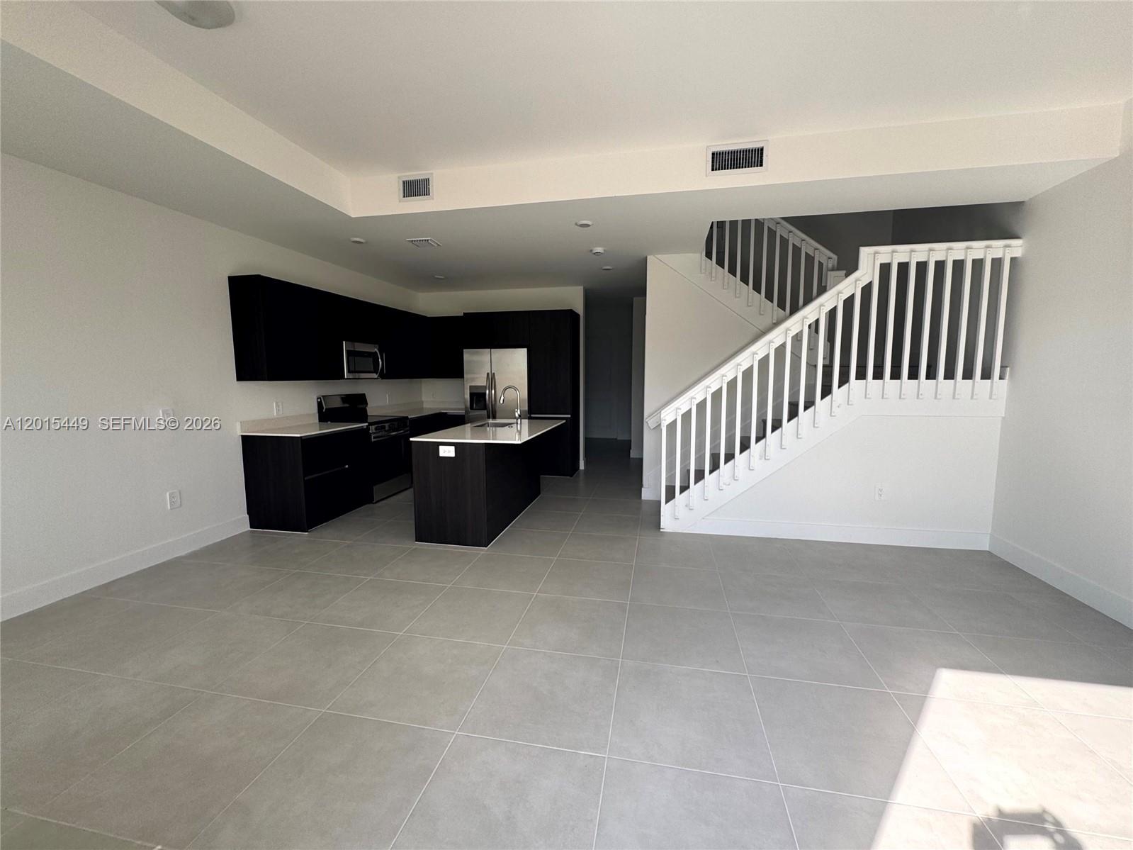 CENTURY PARK SQUARE - Residential