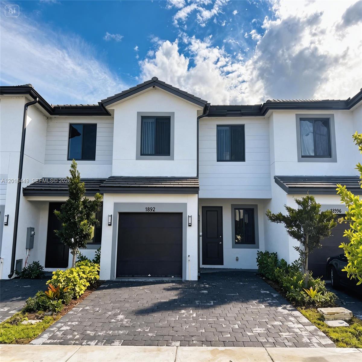 CENTURY PARK SQUARE - Residential