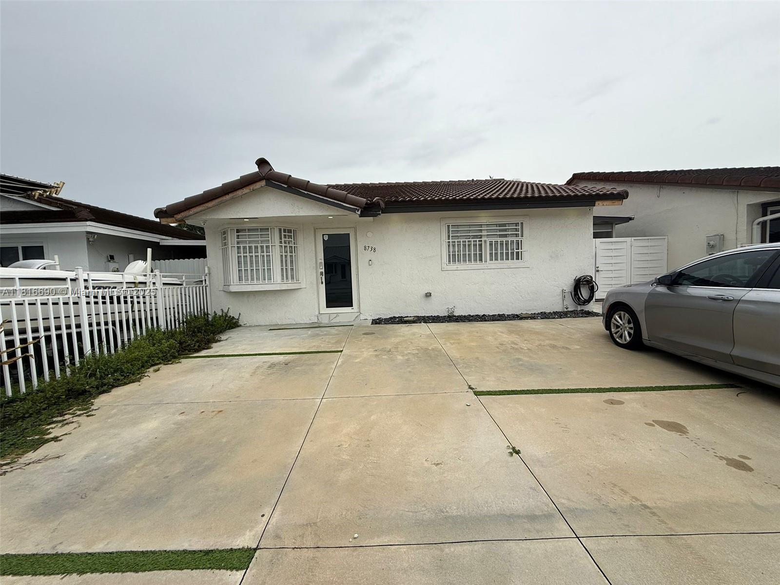 BILTMORE VILLAS SEC I - Residential Lease
