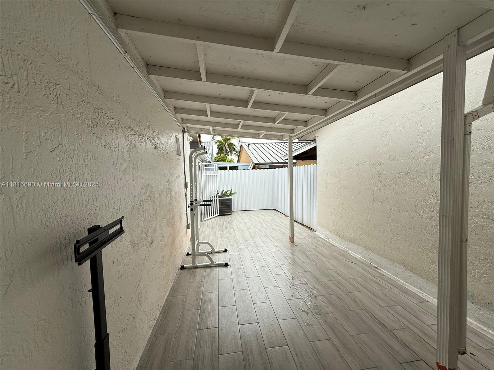 BILTMORE VILLAS SEC I - Residential Lease
