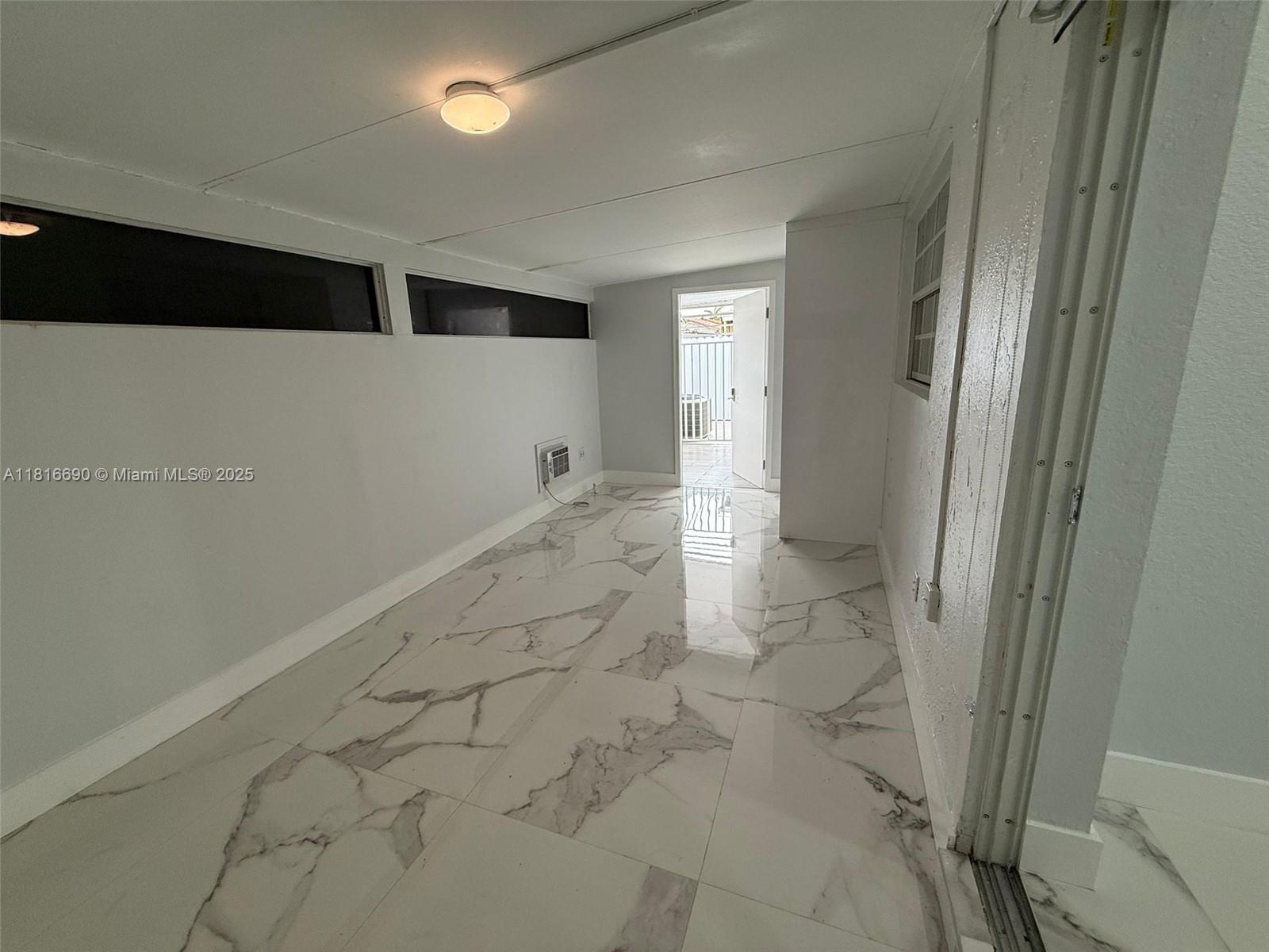 BILTMORE VILLAS SEC I - Residential Lease
