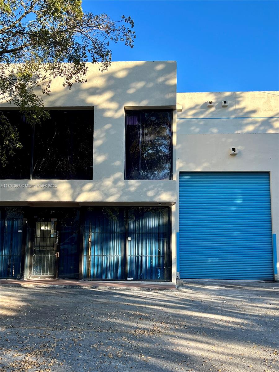 +/- 3,532 SF Total available for sale, with +/- 1,200 SF Office. Space has 1 Loading Door – Ramp (Can be Dock) and 20’ Clear height, and fire sprinklers.